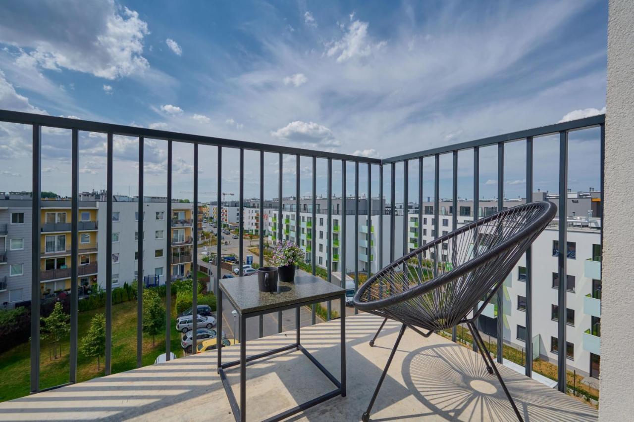 Exclusive Apartment With Balcony & Parking Wroclaw By Renters Prestige エクステリア 写真