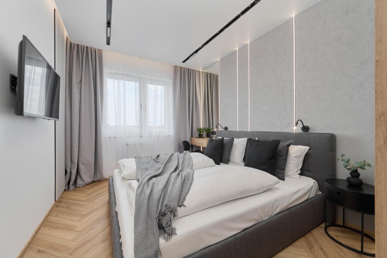 Exclusive Apartment With Balcony & Parking Wroclaw By Renters Prestige エクステリア 写真