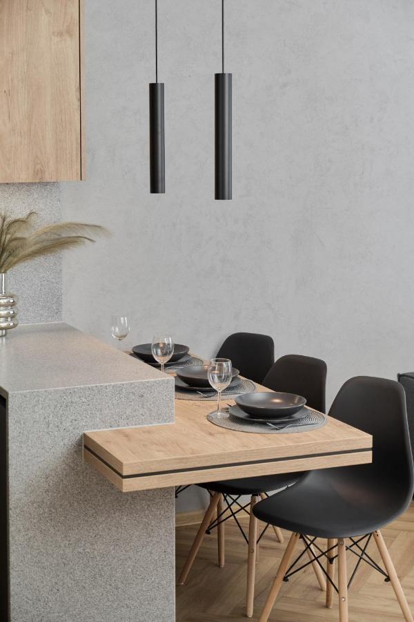 Exclusive Apartment With Balcony & Parking Wroclaw By Renters Prestige エクステリア 写真