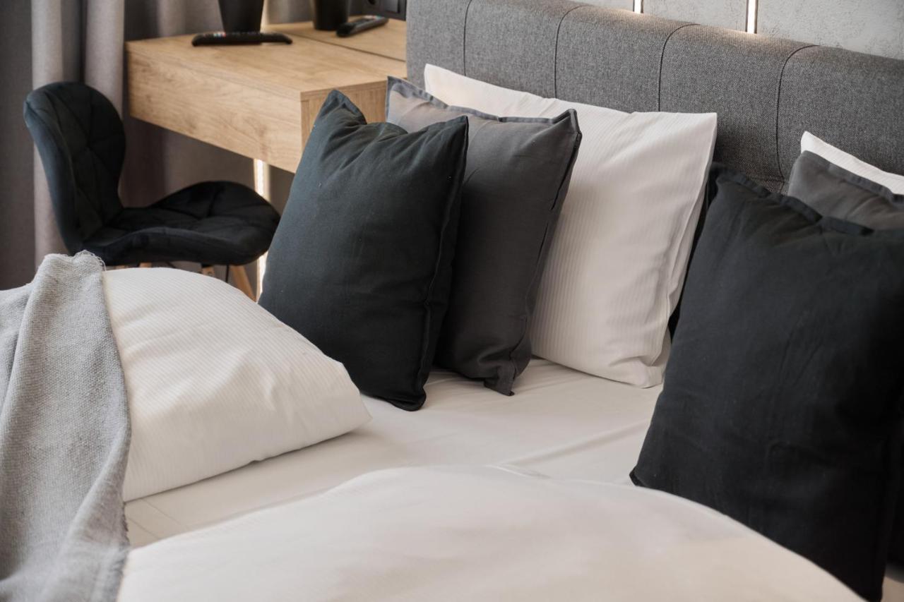 Exclusive Apartment With Balcony & Parking Wroclaw By Renters Prestige エクステリア 写真