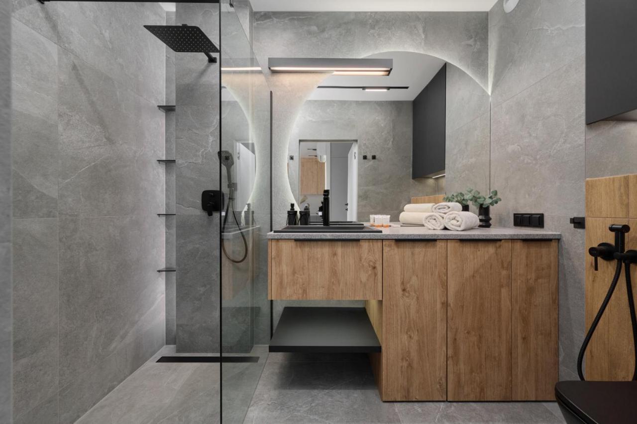 Exclusive Apartment With Balcony & Parking Wroclaw By Renters Prestige エクステリア 写真