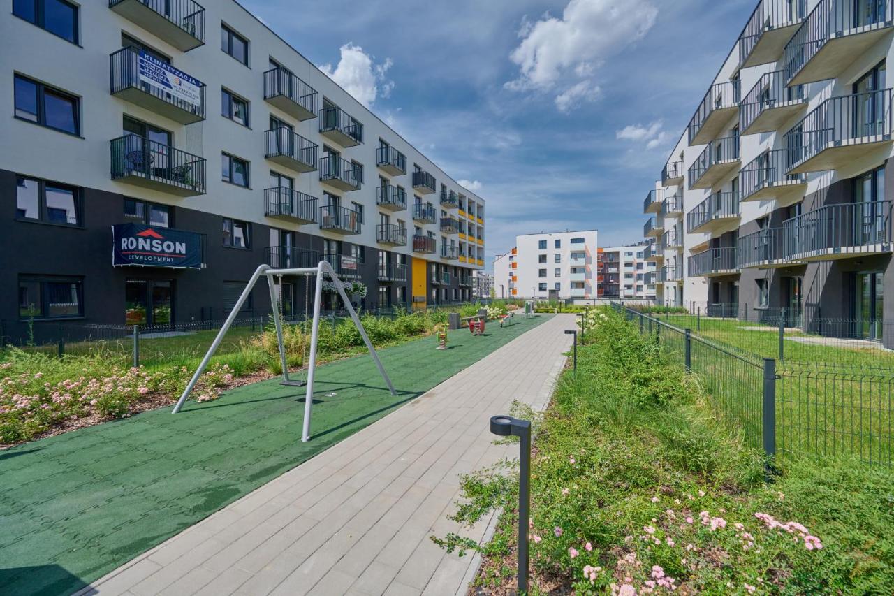 Exclusive Apartment With Balcony & Parking Wroclaw By Renters Prestige エクステリア 写真